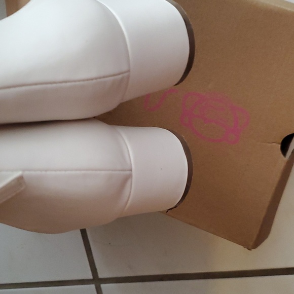 Sugar Noelle Low Block Open Toe Heel Sandals Shoes Size 7 - Picture 2 of 4